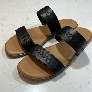 Laura Conrad women’s memory foam black slip on sandals size 7.5